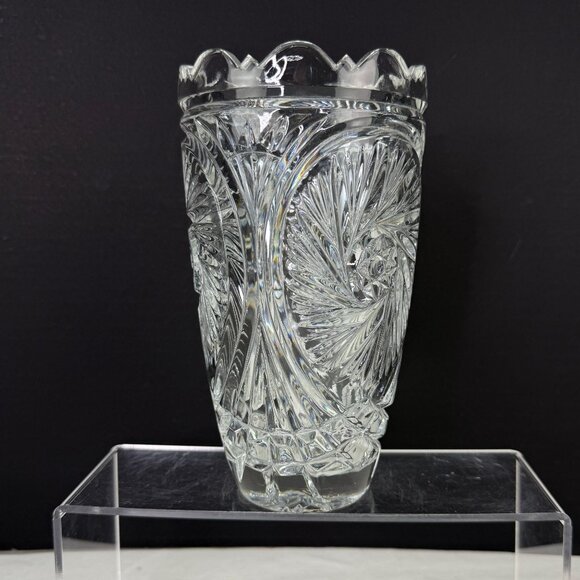 Vintage Lead Crystal Glass Vase Whirling Pinwheel Star - Picture 2 of 11